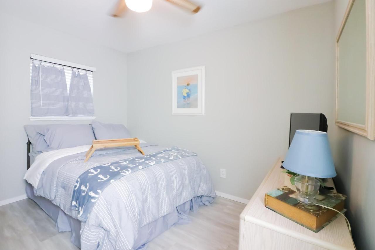 Sunny Daze Walk To Beach 2 Decks Pet Friendly Has A Mini Bar Galveston Esterno foto