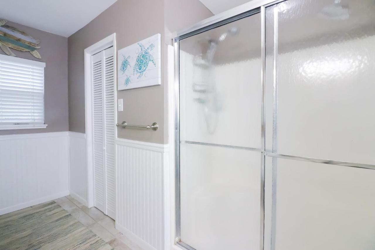 Sunny Daze Walk To Beach 2 Decks Pet Friendly Has A Mini Bar Galveston Esterno foto