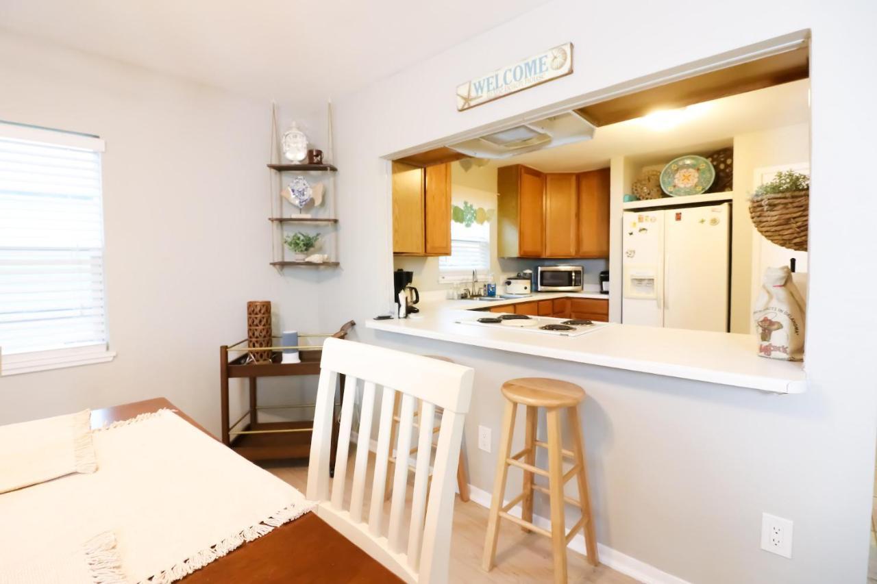 Sunny Daze Walk To Beach 2 Decks Pet Friendly Has A Mini Bar Galveston Esterno foto