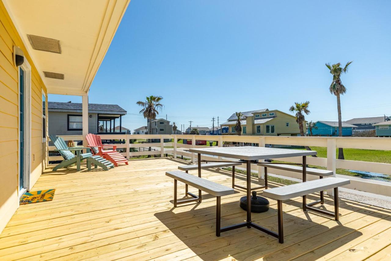 Sunny Daze Walk To Beach 2 Decks Pet Friendly Has A Mini Bar Galveston Esterno foto